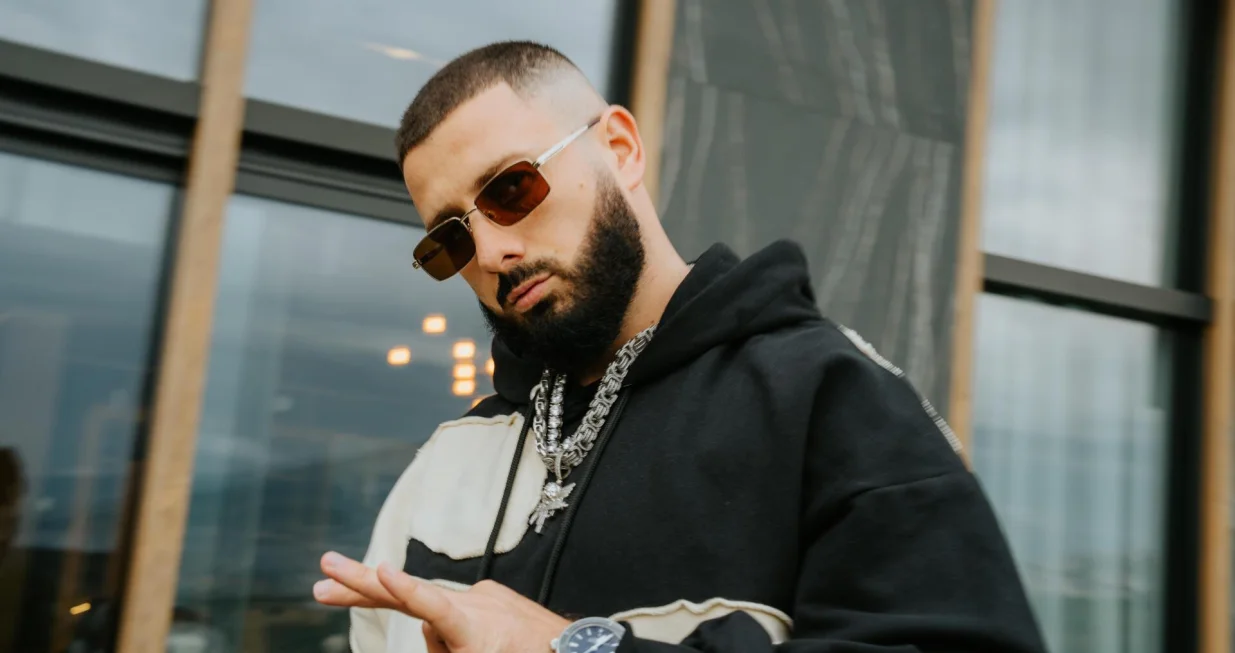 Sajfer je objavio tri nove pjesme/