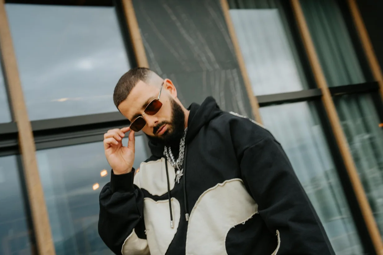 Sajfer je objavio tri nove pjesme/