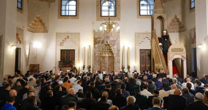 Klanjan bajram-namaz u Sarajevu/Damir Deljo