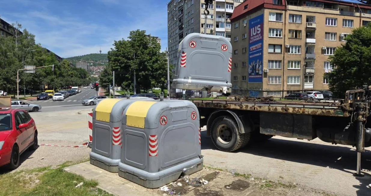 Radovi započeli uklanjanjem kontejnera/