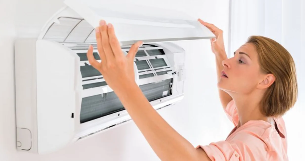 mirisi klima uređaji/