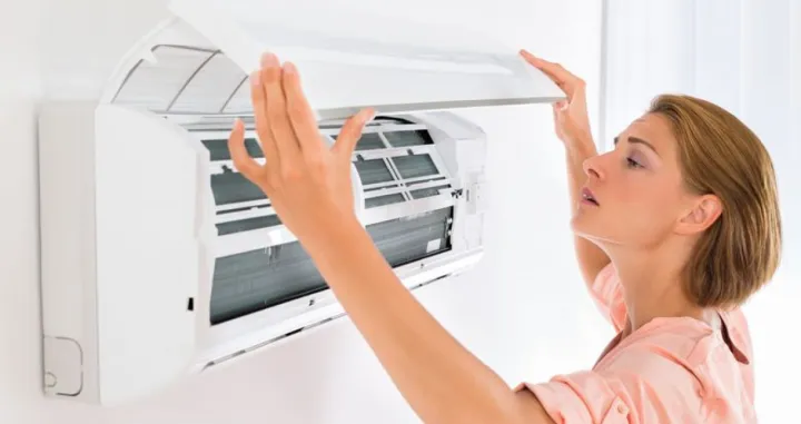 mirisi klima uređaji/