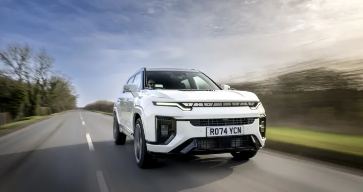 U jeku svojevrsne modelske invazije kineskih automobila, među kojima prednjače oni SUV koncepta, jedno ugodno osvježenje dolazi nam sa južnokorejskog tržišta. asfdhgadfg/