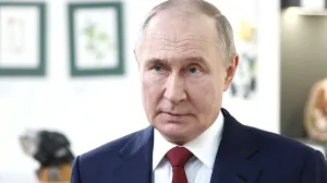 Soči, Rusija - 19. maj 2025:Ruski predsjednik Vladimir Putin izjavio je u ponedjeljak da je u telefonskom razgovoru s američkim predsjednikom Donaldom Trumpom, koji je trajao otprilike dva sata, razgovarao o potencijalnom prekidu vatre u Ukrajini i izgledima za rješavanje sukoba.Govoreći na brifingu za novinare u Sočiju, Putin je razgovor s Trumpom opisao kao "iskren i suštinski", rekavši da je Trump priznao rusku posvećenost mirnom rješavanju krize u Ukrajini (Kremlj - Anadolu Agency)/Anadolija