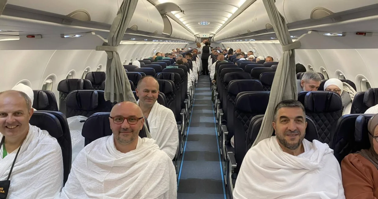 Posljednji avion s hadžijama/Mina