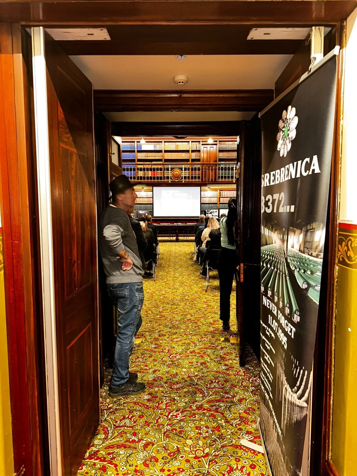 U Parlamentu države New South Wales u Australiji danas je, po prvi put u historiji, održana zvanična komemoracija povodom 30. godišnjice genocida u Srebrenici//