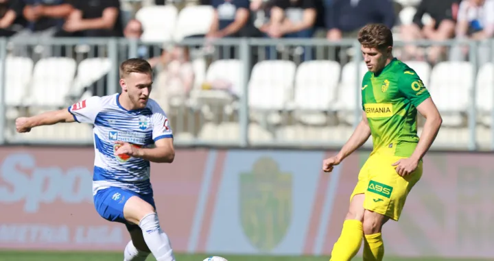 25.05.2025., stadion Opus Arena, Osijek - SuperSport HNL, 36. kolo, NK Osijek - NK Istra 1961. Nail Omerovic i Moris Valincic Photo: Davor Javorovic/PIXSELL