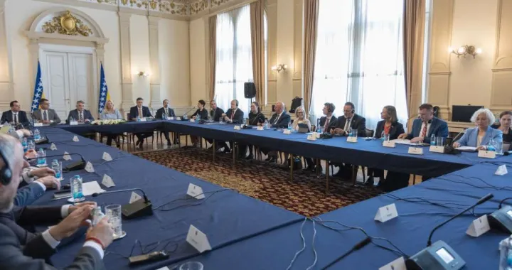 Bećirović s predstavnicima NB8: Uvesti sankcije onima koji narušavaju sigurnost i mir u BiH/