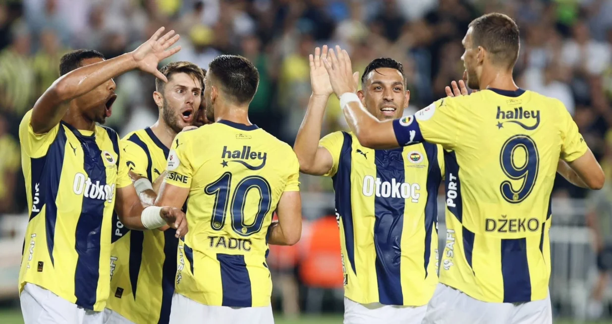 FenerbahceEdin DžekoDušan Tadić