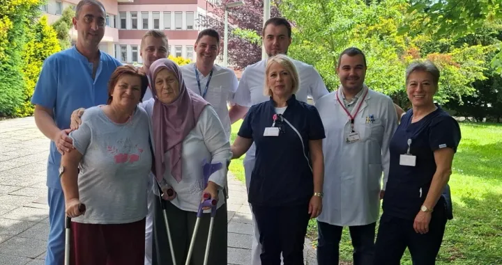 U Općoj bolnici urađene operacije ugradnje totalne endoproteze oba koljena u jednom aktu/Obs