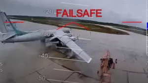 VIDEO 5 minuta spektakularnih snimki historijskog ukrajinskog napada na ruske avione/Screenshot