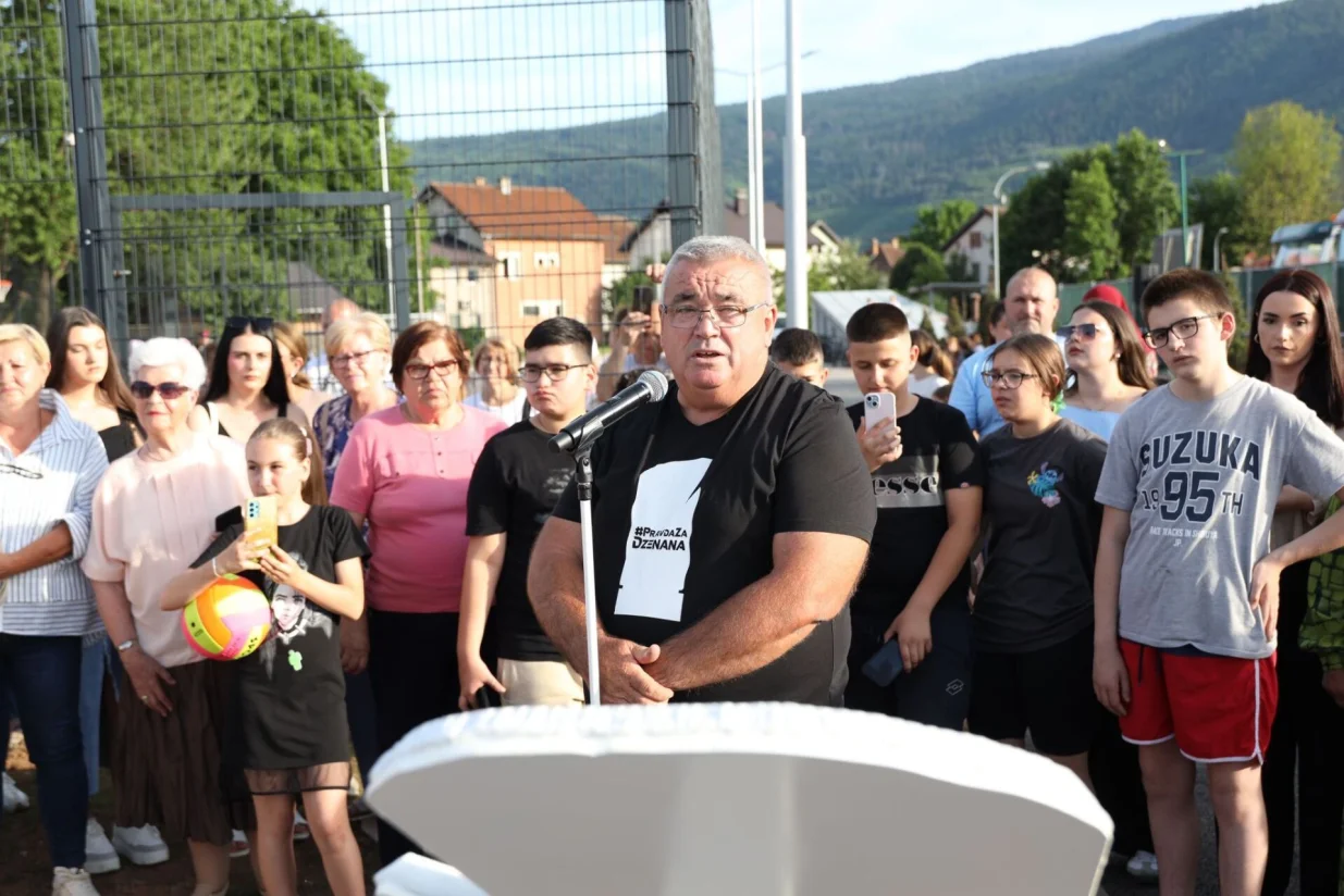 Muriz Memić; Na Ilidži svečano otvoren Sportsko-rekreativni centar "Dženan Memić"//