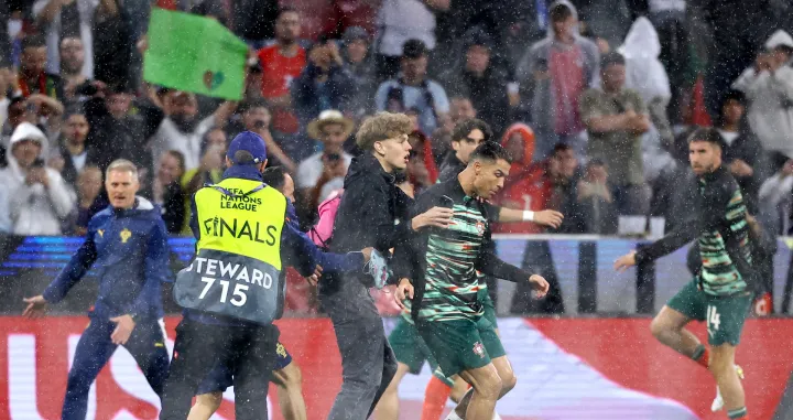 FOTO: REUTERS/Kai Pfaffenbach