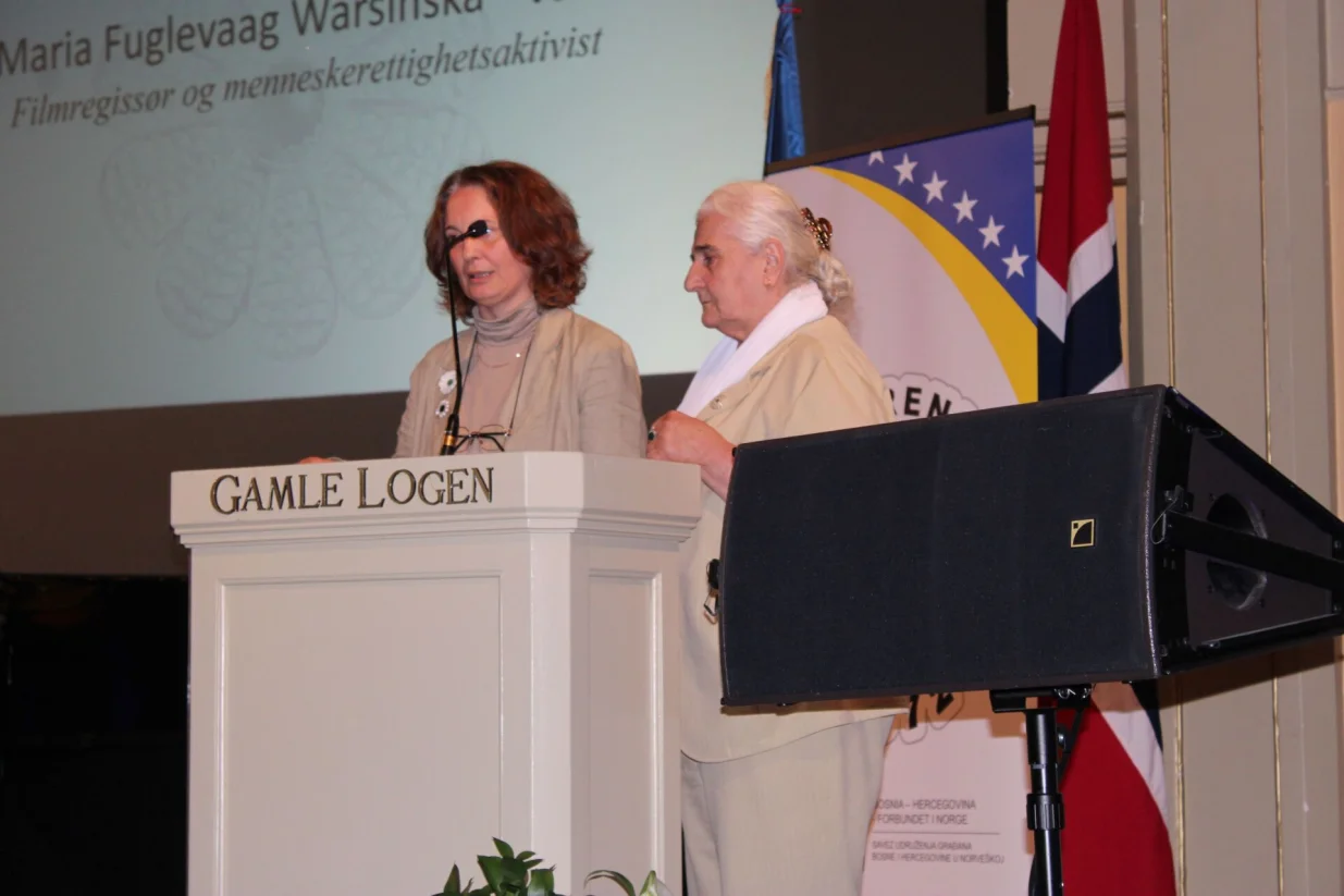 Maria Fuglevaag Warsinska-Varsi i Munira Suba&scaron;ić; Komemoracija povodom obilježavanja 30. godi&scaron;njice genocida u Srebrenici održana je u prestižnoj dvorani Gamle Logen, u Oslu/Fahro Konjhodžić