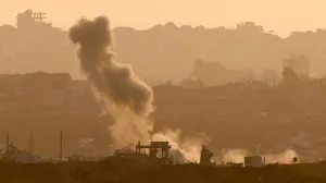 Smoke rises from Gaza after an explosion, as seen from Israel, June 4, 2025. REUTERS/Amir Cohen/Amir Cohen