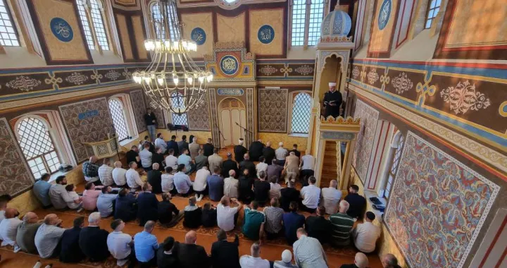 Bajram-namaz u Tuzli, Kurban-bajram/Fena