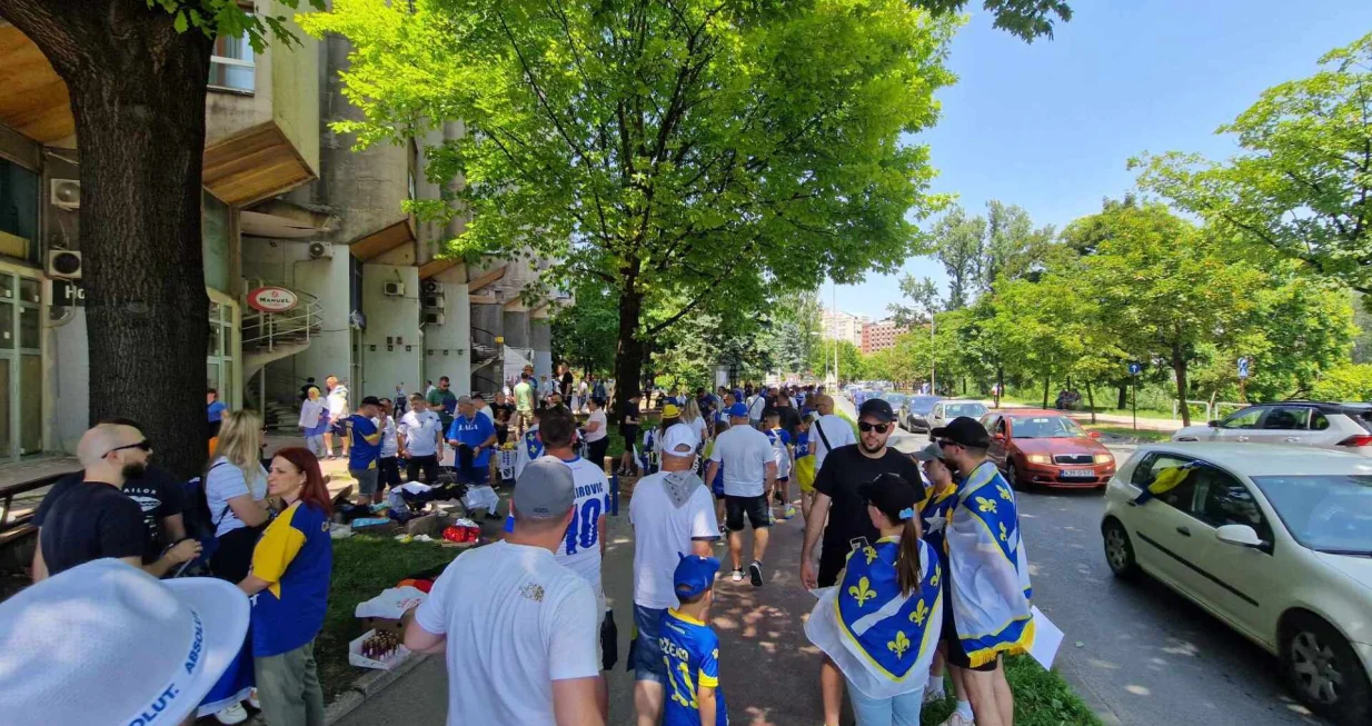 Atmosfera u Zenici uoči utakmice protiv San Marina (FOTO: Sanel Konjhodžić/Sport1)