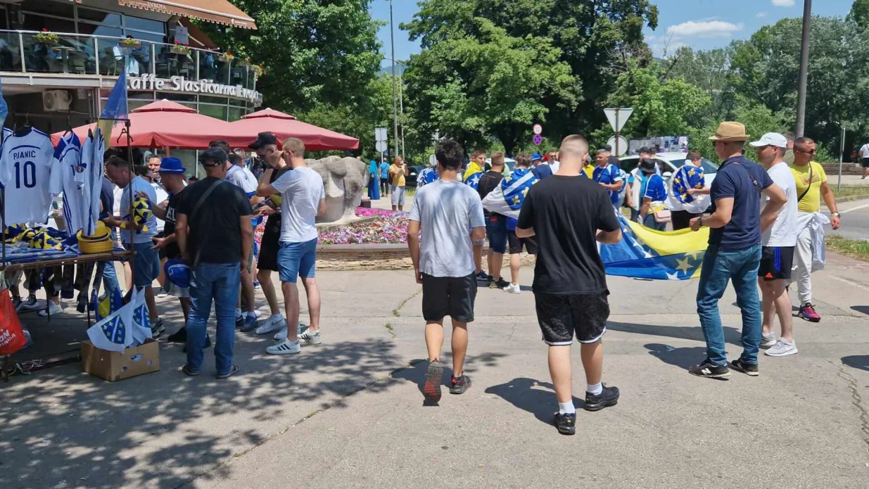Atmosfera u Zenici uoči utakmice protiv San Marina (FOTO: Sanel Konjhodžić/Sport1)