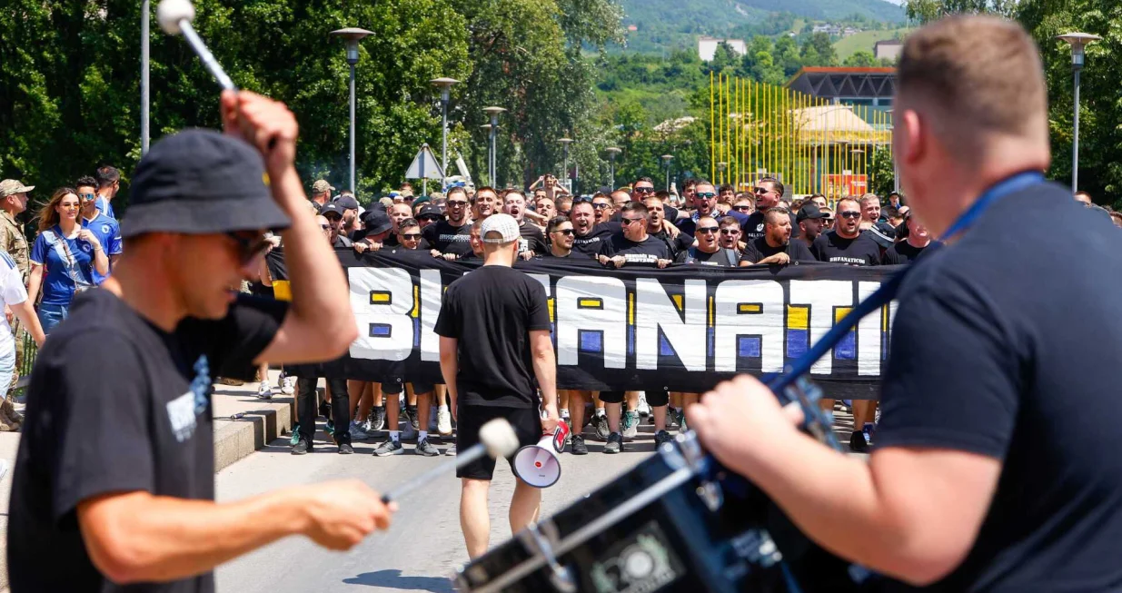 Korteo BH Fanaticosa (FOTO: Damir Deljo/Oslobođenje)