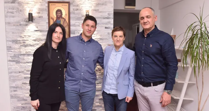 Brnabić u društvu Pavlovića/Ana Brnabić