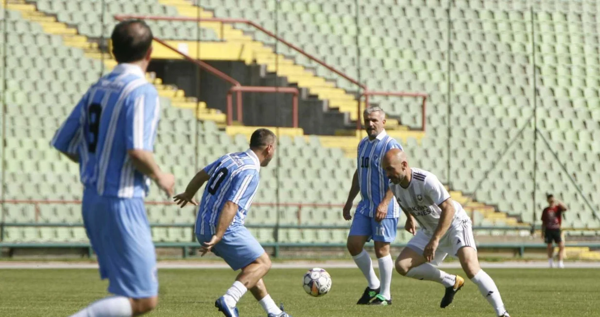 Veteranski derbi FK Sarajevo - FK Željezničar (FOTO: Damir Deljo/Oslobođenje)