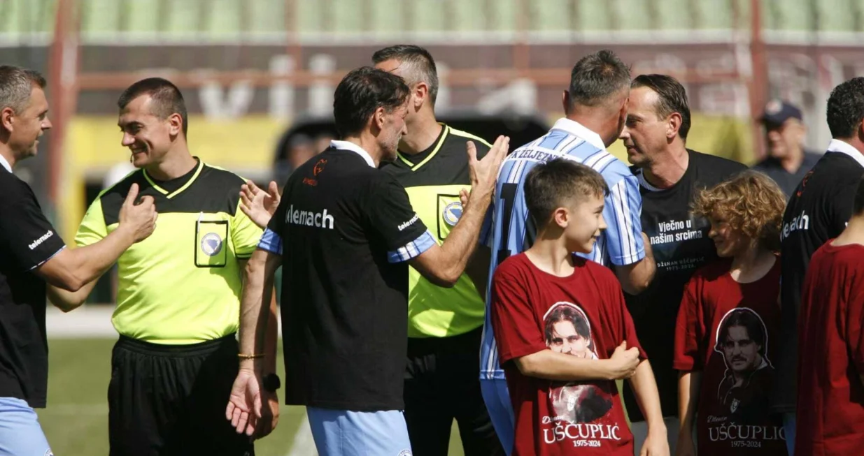 Veteranski derbi FK Sarajevo - FK Željezničar (FOTO: Damir Deljo/Oslobođenje)