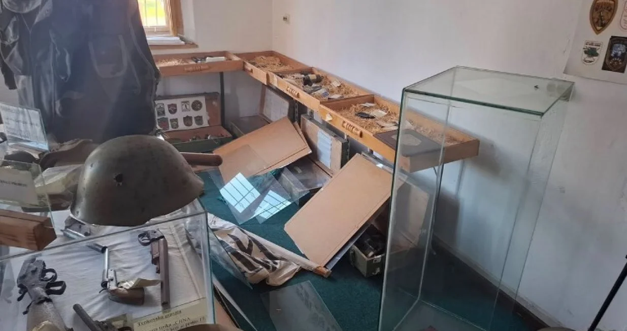 Ukrali oružje/Zlatan Čekić/Nezavisne/Zlatan Čekić