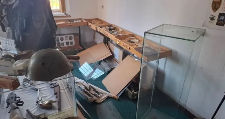 Ukrali oružje/Zlatan Čekić/Nezavisne/Zlatan Čekić