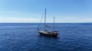 A drone view shows the Gaza-bound aid ship Madleen, organized by the international NGO Freedom Flotilla Coalition, anchored off the coast of Catania, Italy, on June 1, 2025. REUTERS/Danilo Arnone/Danilo Arnone