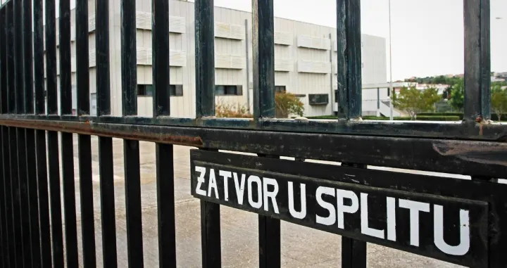 Zatvor split/