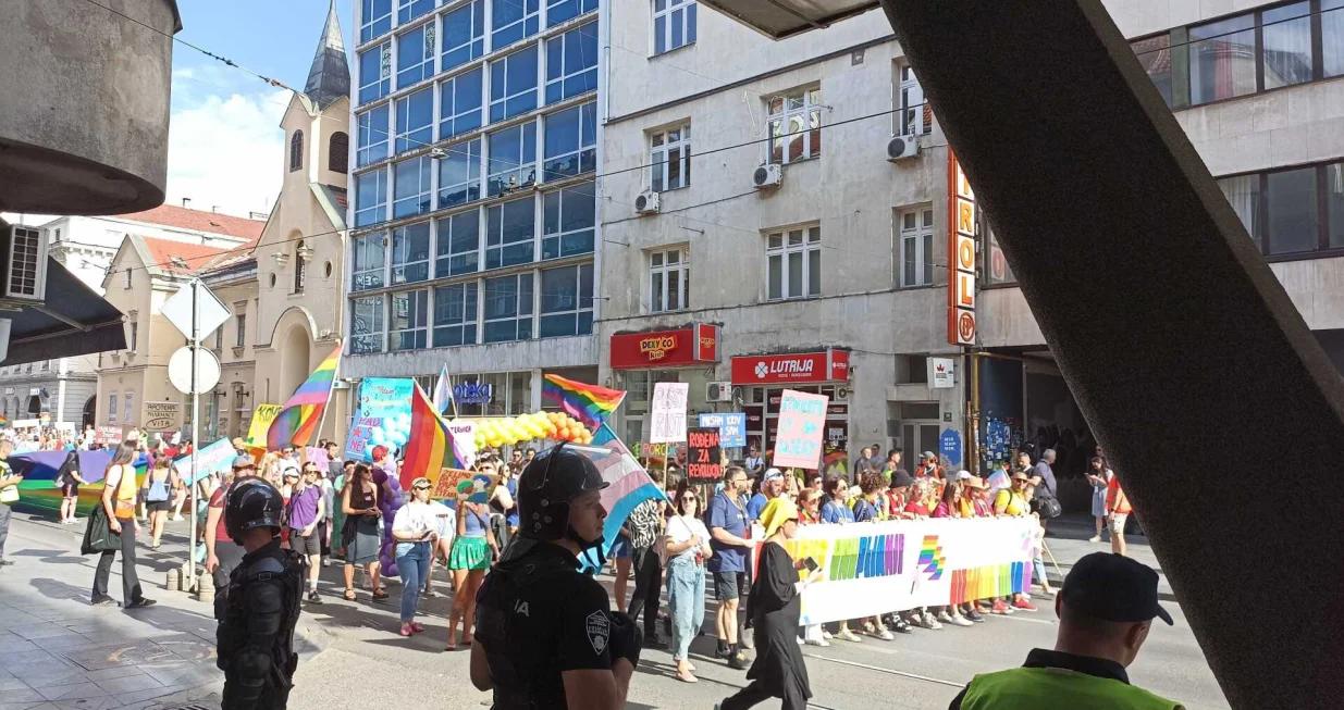 Policija, Povorka ponosa u Sarajevu, ulica Maršala Tita, Sarajevo/Matea Jerković