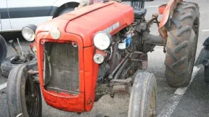 Traktor nesreća ilustracija/