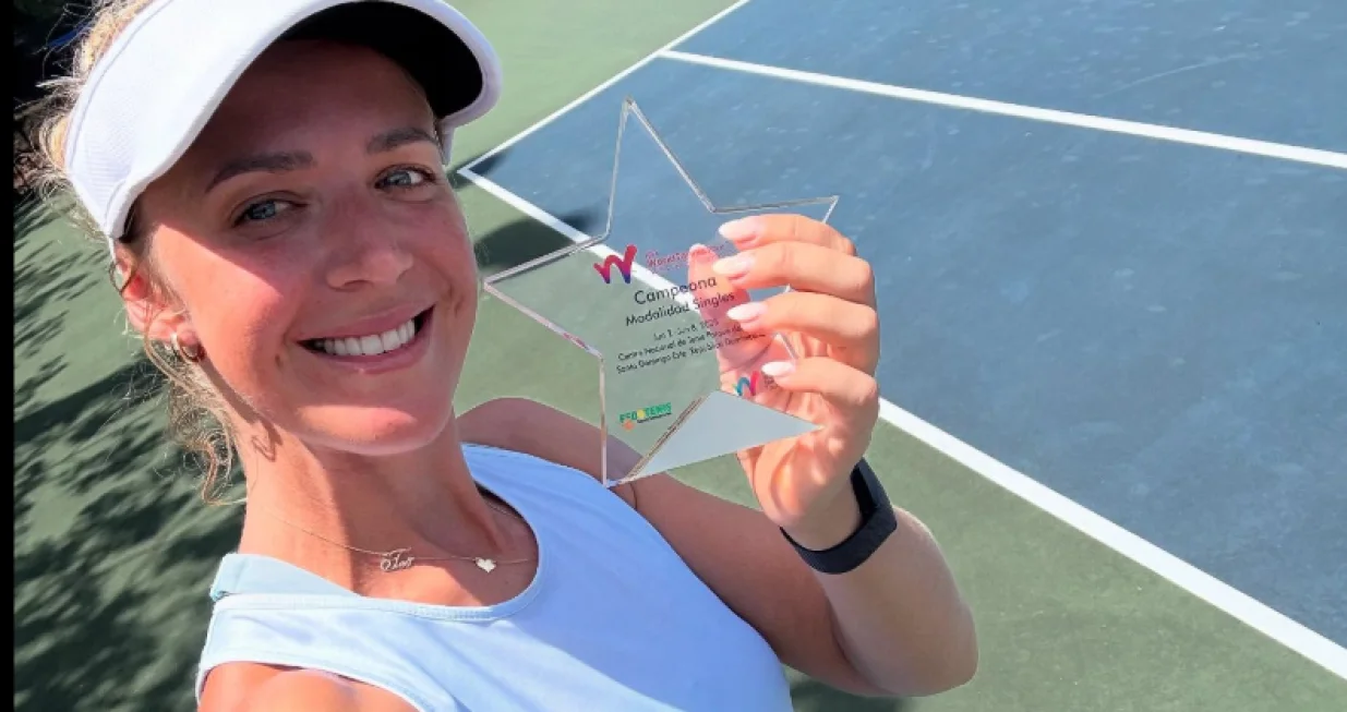 Ema sa trofejem u Santo Domingu