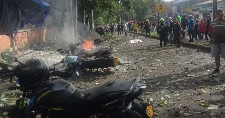 Brojne i eksplozije/X.com//