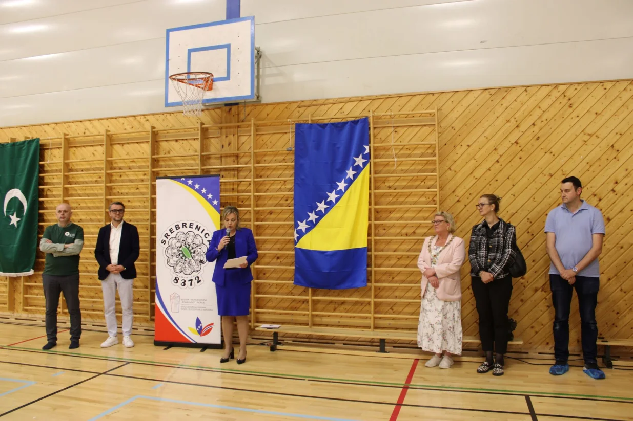 Nj. E. Hoda Dedić; Susreti Bošnjaka u Hortenu (Norveškoj)/Fahro Konjhodžić