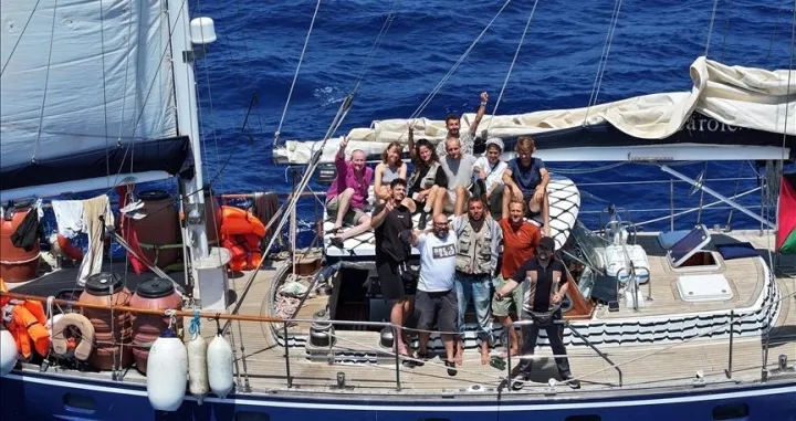 Aktivisti s humanitarnog broda Madleen na putu ka Gazi//