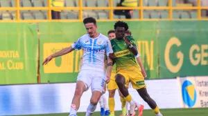 03.11.2024., stadion Aldo Drosina, Pula - SuperSport HNL, 12. kolo, NK Istra 1961 - HNK Rijeka. Stjepan Radeljic, Salim Fago Lawal Photo: Srecko Niketic/PIXSELL