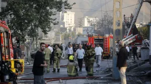 TEHERAN, IRAN - 13. JUNI: Oštećena zgrada u iranskoj prijestolnici Teheranu nakon izraelskog napada, 13. juna 2025. Vatrogasne ekipe su poslane u područje. Izraelski ministar odbrane Israel Katz objavio je da je Izrael izveo napade na Iran. (Fatemeh Bahrami - Anadolu Agency)/
