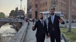 Srđan Amidžić i Igor Dodik, Sarajevo, Vijećnica, tri prsta/Instagram