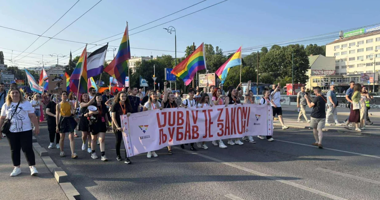 Šesta Bh. povorka ponosa u Sarajevu: "Ljubav je zakon", "Ovo je protest", Gaza spomenuta uzviku/Nedim Fetahović