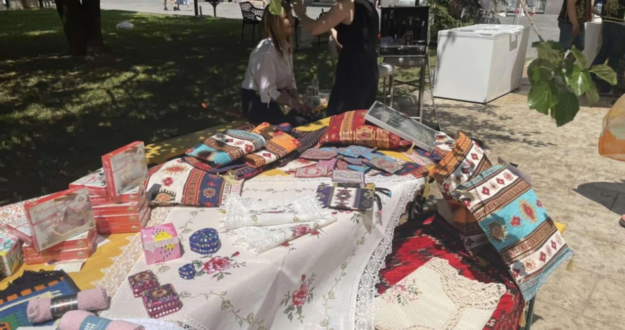 Humanitarni bazar "Za život" u Sarajevu: Građani pokazali solidarnost sa Sanjom Kriještorac/