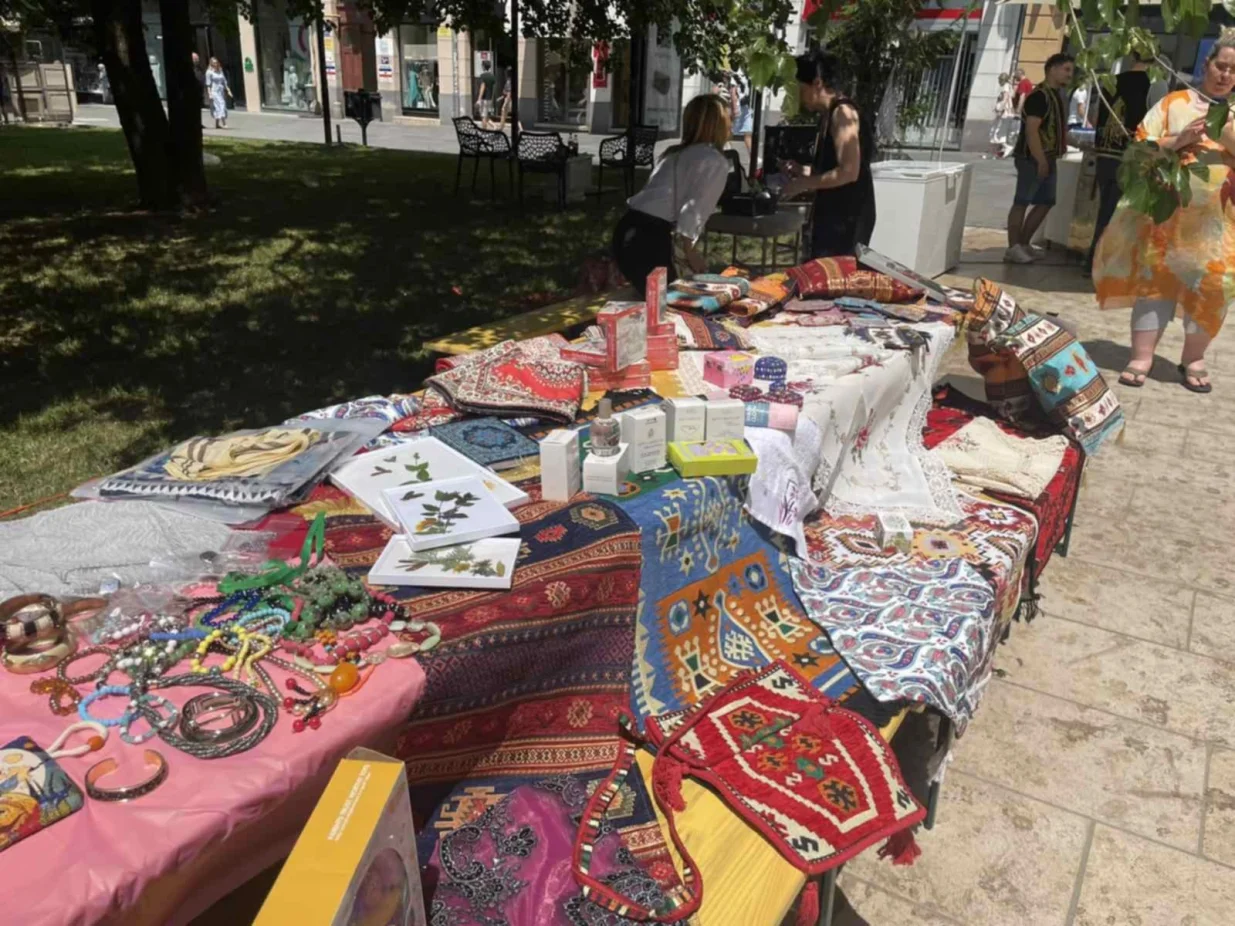 Humanitarni bazar "Za život" u Sarajevu: Građani pokazali solidarnost sa Sanjom Kriještorac/