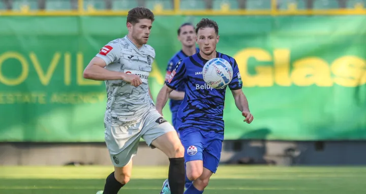 28.04.2025., stadion Aldo Drosina, Pula - SuperSport HNL, 32. kolo, NK Istra 1961 - NK Slaven Belupo. Moris Valincic, Adrian Liber. Photo: Srecko Niketic/PIXSELL