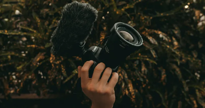 novinar, mediji, novinarstvo, snimatelj/Kyle Loftus