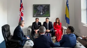 Denis Bećirović razgovarao je u Birminghamu s predstavnicima bosanskohercegovačke dijaspore u Ujedinjenom Kraljevstvu Velike Britanije i Sjeverne Irske (UK)//