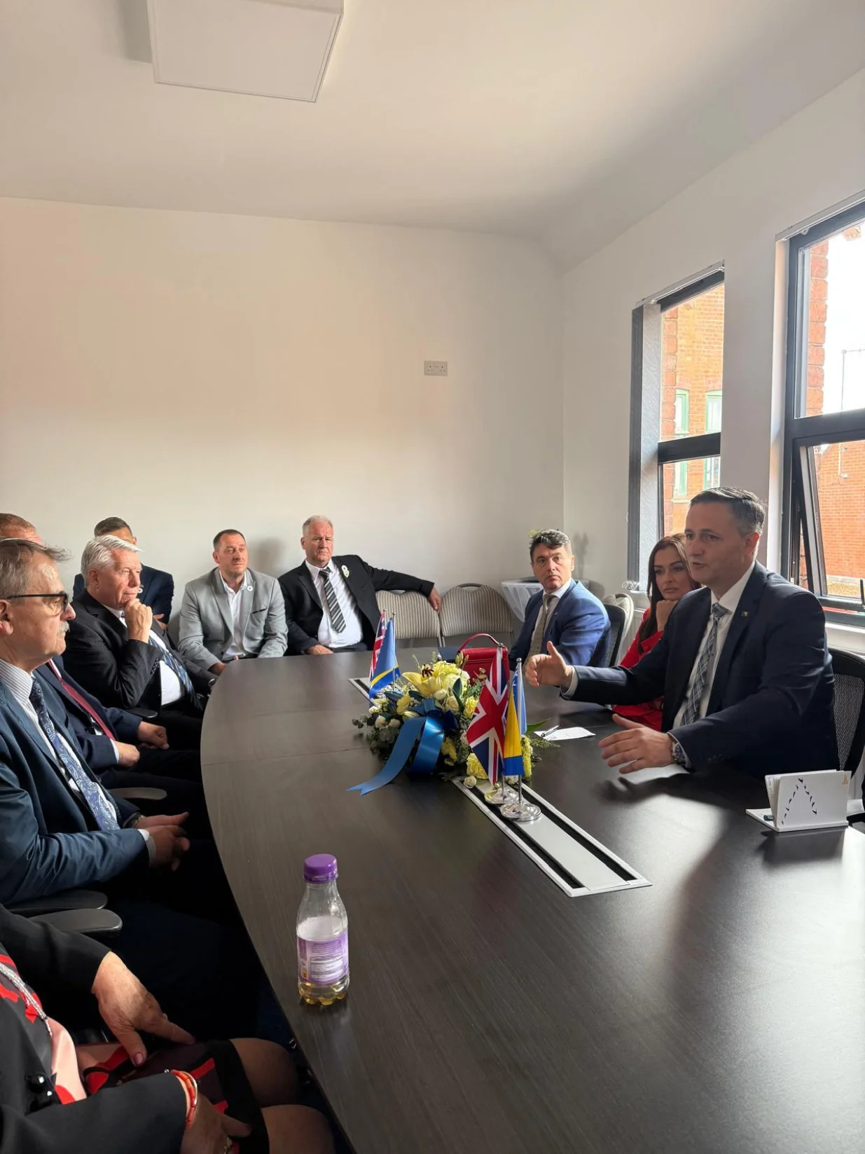 Denis Bećirović razgovarao je u Birminghamu s predstavnicima bosanskohercegovačke dijaspore u Ujedinjenom Kraljevstvu Velike Britanije i Sjeverne Irske (UK)//