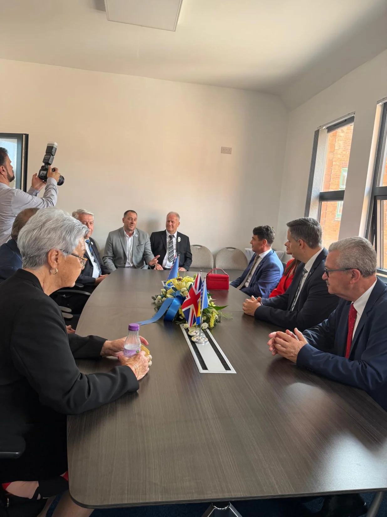 Denis Bećirović razgovarao je u Birminghamu s predstavnicima bosanskohercegovačke dijaspore u Ujedinjenom Kraljevstvu Velike Britanije i Sjeverne Irske (UK)//