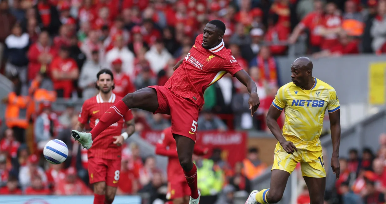 Soccer Football - Premier League - Liverpool v Crystal Palace - Anfield, Liverpool, Britain - May 25, 2025 Liverpool's Ibrahima Konate in action with Crystal Palace's Jean-Philippe Mateta REUTERS/Phil Noble EDITORIAL USE ONLY. NO USE WITH UNAUTHORIZED AUDIO, VIDEO, DATA, FIXTURE LISTS, CLUB/LEAGUE LOGOS OR 'LIVE' SERVICES. ONLINE IN-MATCH USE LIMITED TO 120 IMAGES, NO VIDEO EMULATION. NO USE IN BETTING, GAMES OR SINGLE CLUB/LEAGUE/PLAYER PUBLICATIONS. PLEASE CONTACT YOUR ACCOUNT REPRESENTATIVE FOR FURTHER DETAILS..
