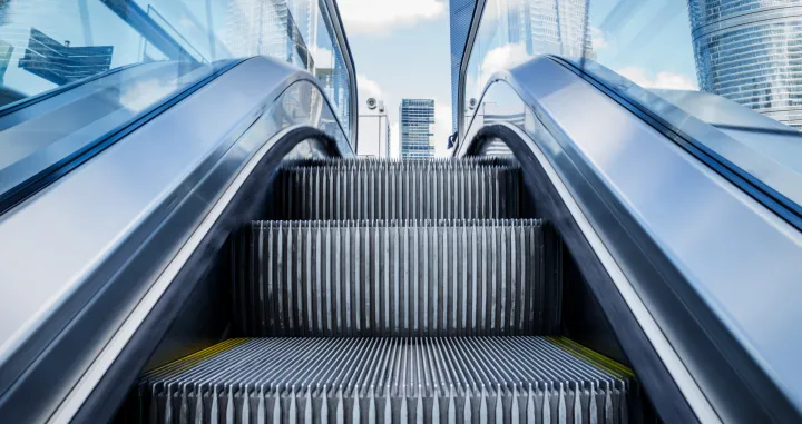 Četke na pokretnim stepenicama kriju bezbjednosnu funkciju/Free Pik