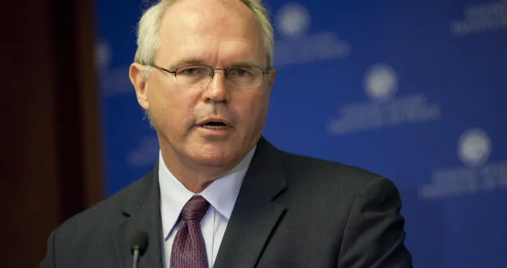 Christopher Hill suočen je sa prijetnjama nakon posjete Dinku Gruhonjiću/